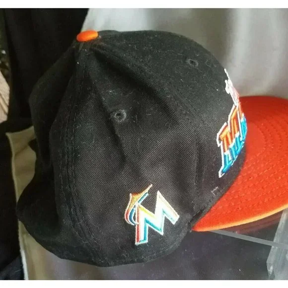 MLB Miami Marlins Cap NewEra 9Fifty Hologram Sticker One Size Black Orange Logo - Picture 3 of 4